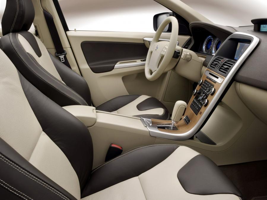  Volvo XC60 T6 2008 года  (фото 16 из 30)